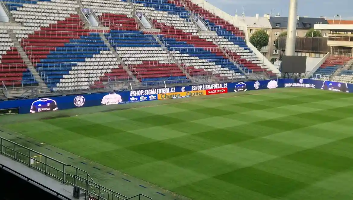 P8 Stadium Perimeter LED Display
